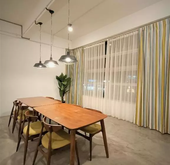 Hotelli Mwv Suite Room