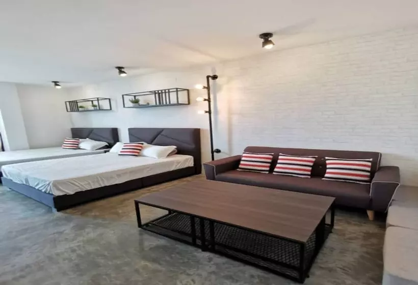 Hotelli Mwv Suite Room