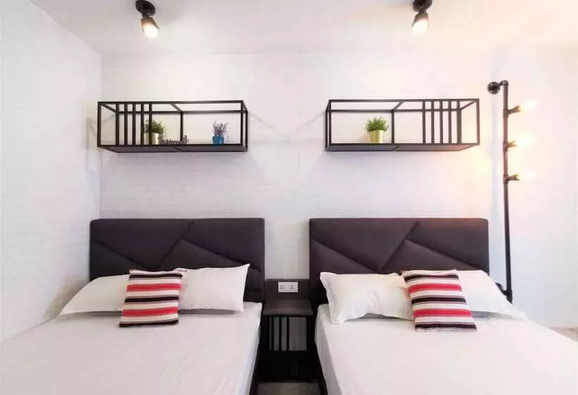 Hotelli Mwv Suite Room