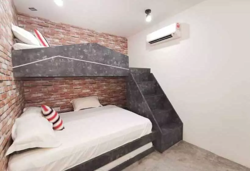 Hotelli Mwv Suite Room