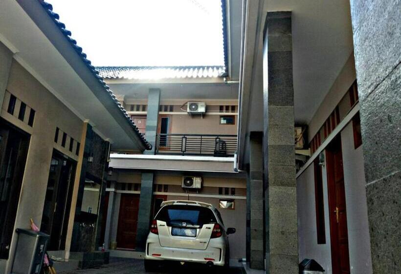 Hotell Wisma Andali Syariah Near Rsud Cideres