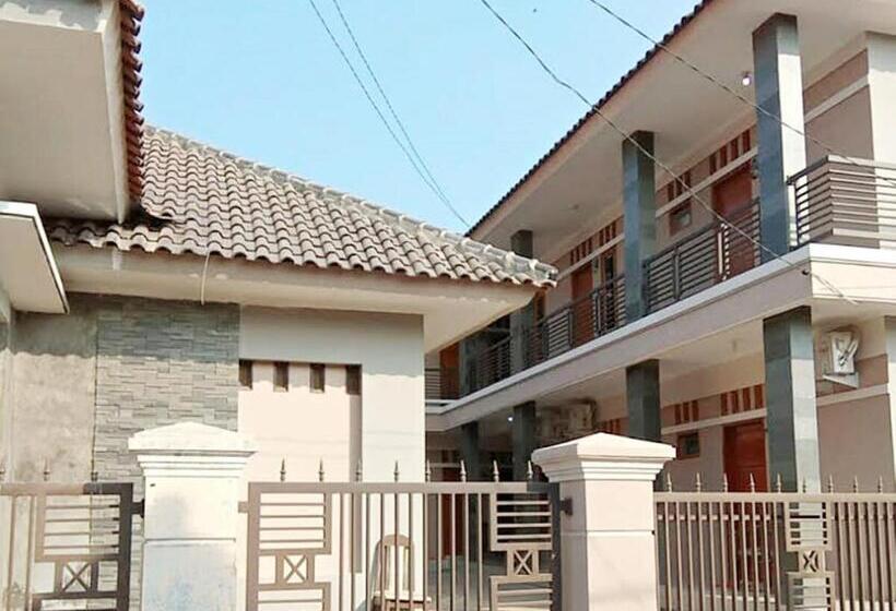 Hotell Wisma Andali Syariah Near Rsud Cideres