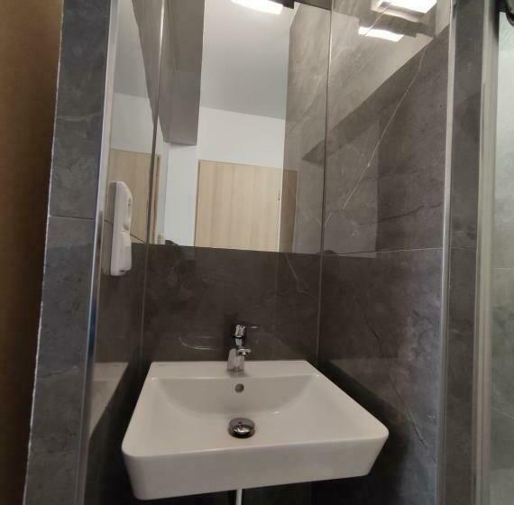 汽车旅馆 Penzion Duhet