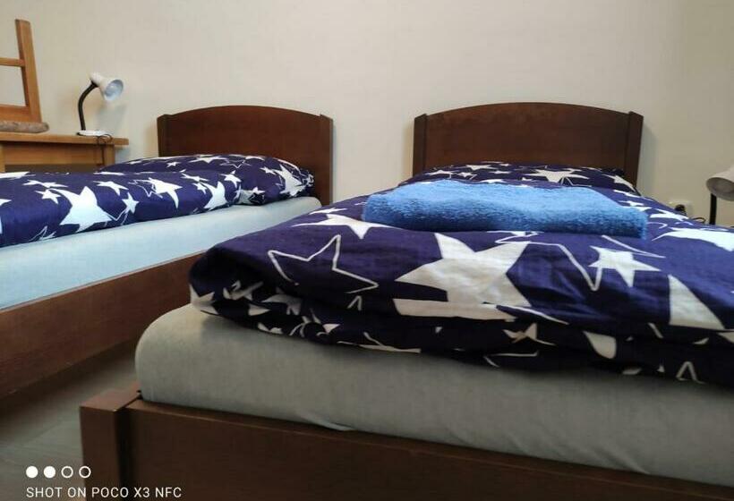 汽车旅馆 Penzion Duhet