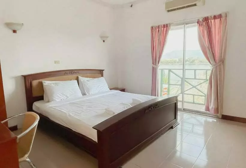 Phusuay Namsai Resort