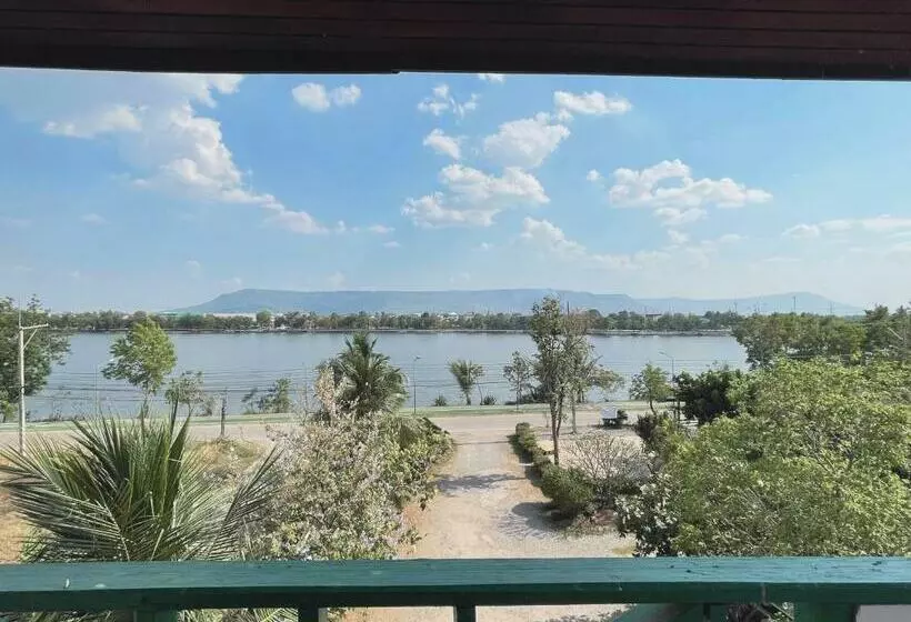 Phusuay Namsai Resort