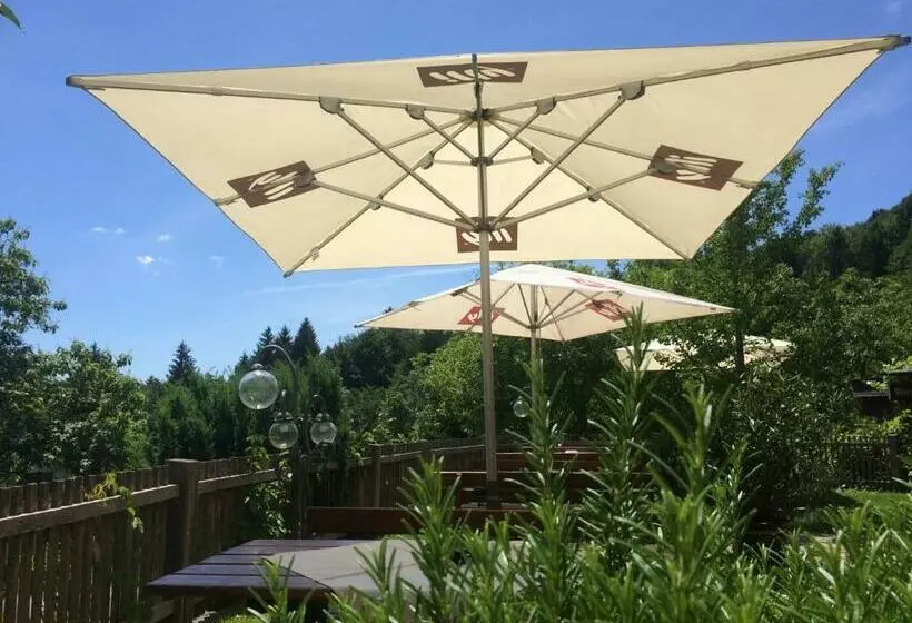 ユースホステル Koschak Wirt & Weinbauer