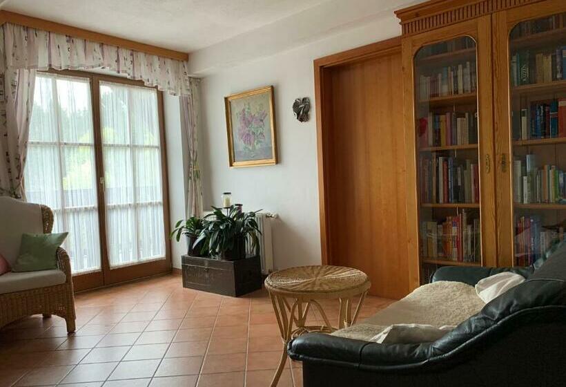 فندق صغير Koschak Wirt & Weinbauer