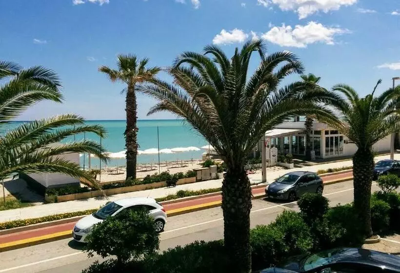 Aamiaismajoitus (B&B) Frontemare Faleria1