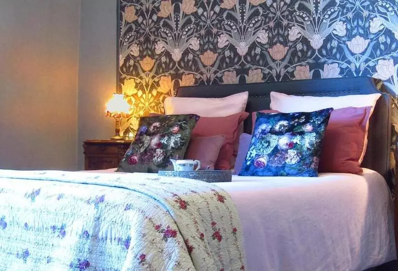 Aamiaismajoitus (B&B) La Bastide De Canaules