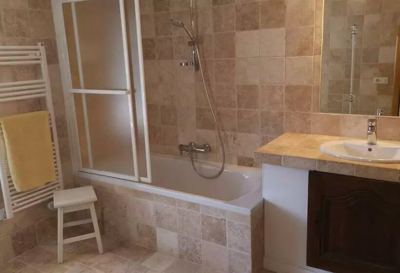 ベッドアンドブレックファースト Le Nid Des Arts