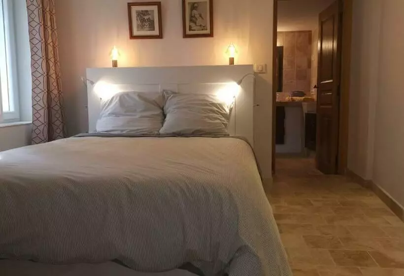 ベッドアンドブレックファースト Le Nid Des Arts