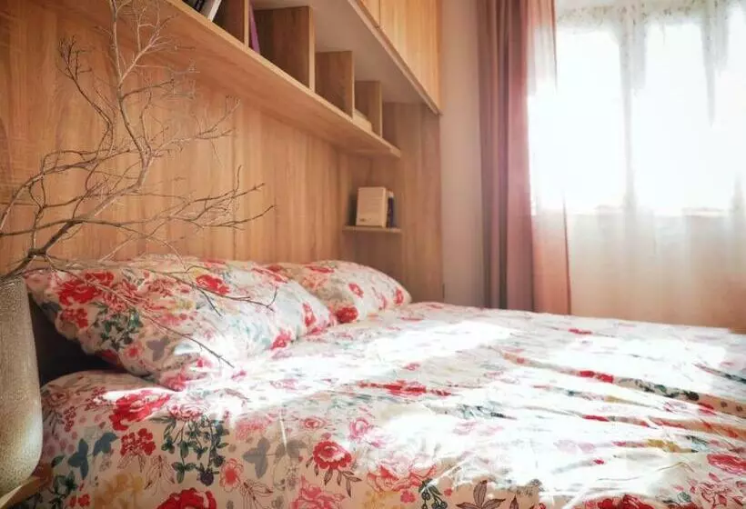 Aamiaismajoitus (B&B) Lo Scoiattolo