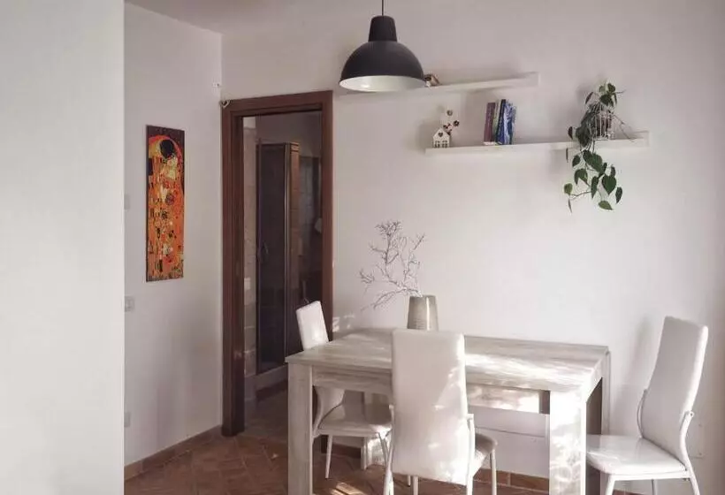 Aamiaismajoitus (B&B) Lo Scoiattolo