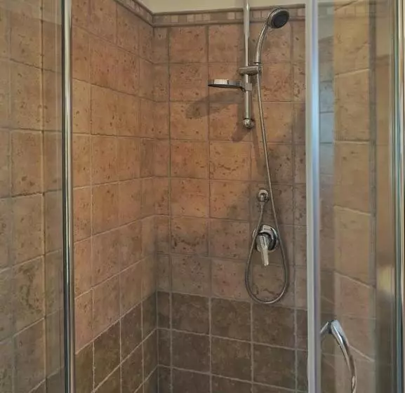 Aamiaismajoitus (B&B) Lo Scoiattolo