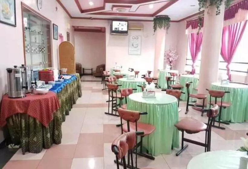 ホテル Parewisata