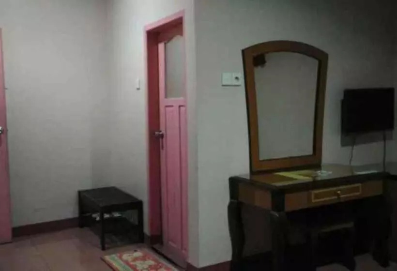 ホテル Parewisata