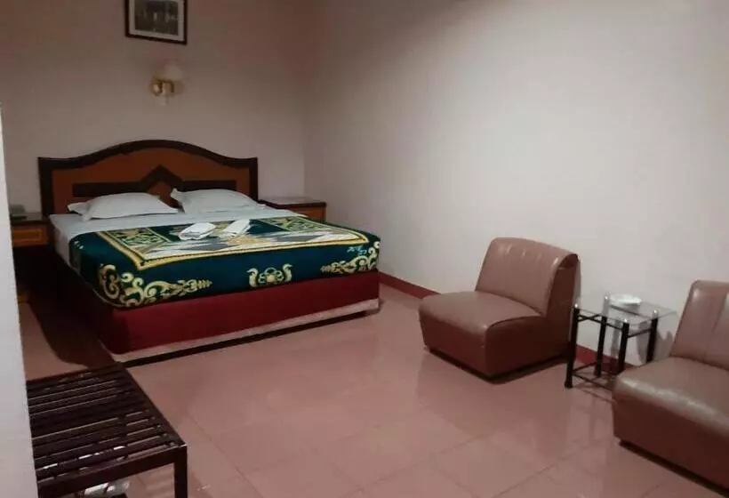 ホテル Parewisata