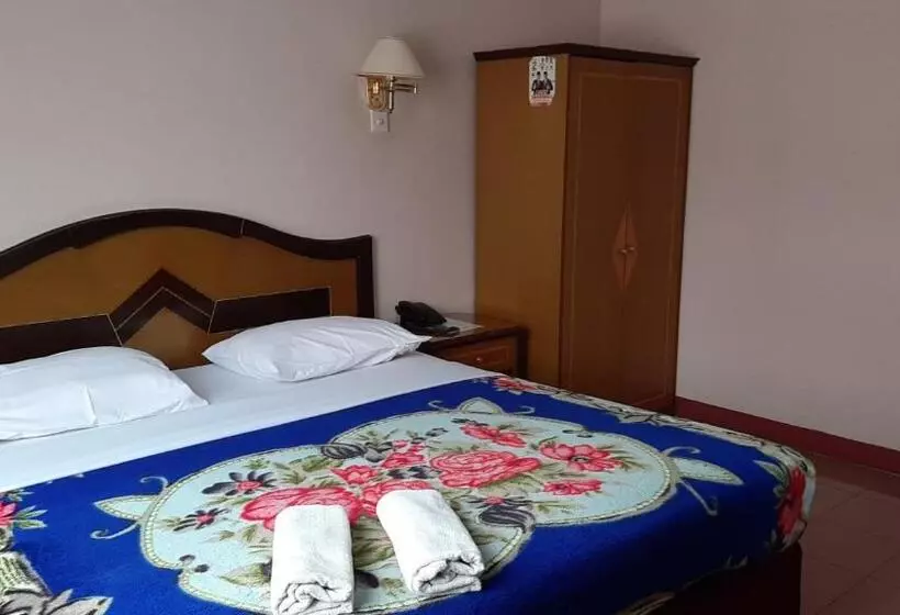 ホテル Parewisata