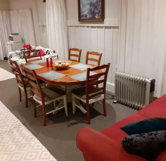 Intrepid Bed & Breakfast