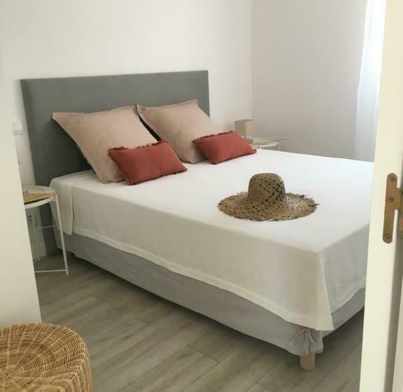 بنسيون Gite Des Arènes