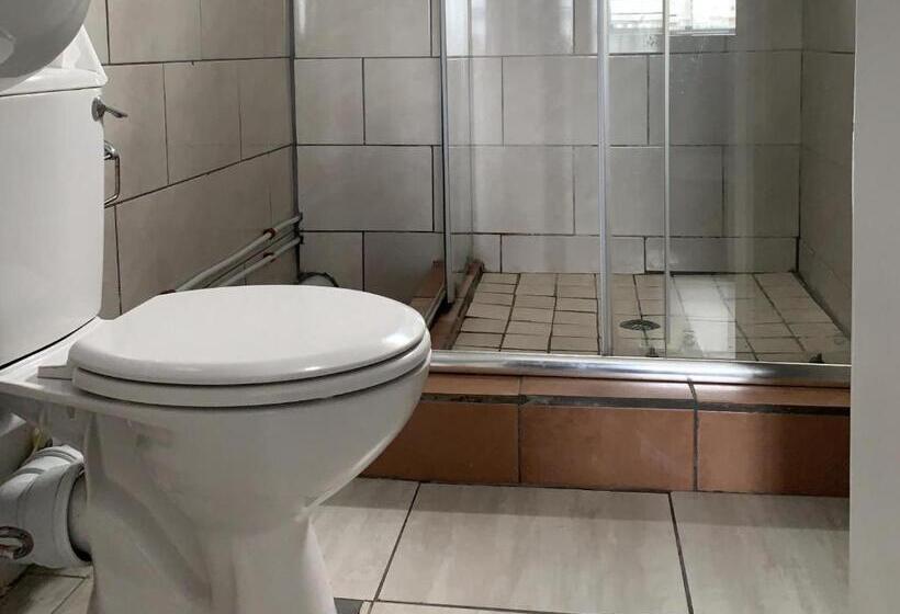 پانسیون Kingsworth Inn Port Elizabeth