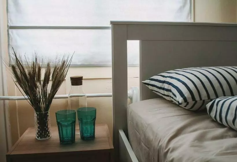 پانسیون Neb Thun Lodge`s Appartement 1 Hilterfingen Ringstrasse 6