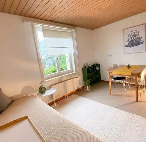 پانسیون Neb Thun Lodge`s Appartement 1 Hilterfingen Ringstrasse 6