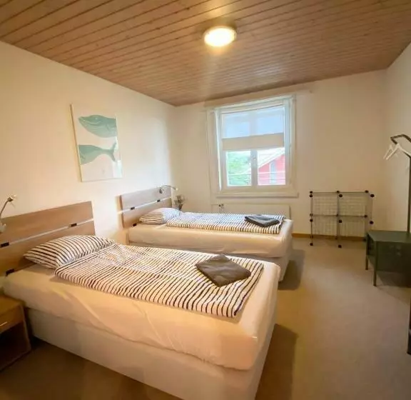 پانسیون Neb Thun Lodge`s Appartement 1 Hilterfingen Ringstrasse 6