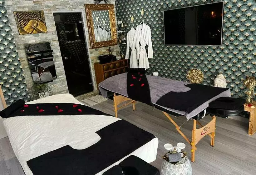 ベッドアンドブレックファースト Suite Romantique Le Temps D Un Instant Loveroom Hammam Jacuzzi Piscine