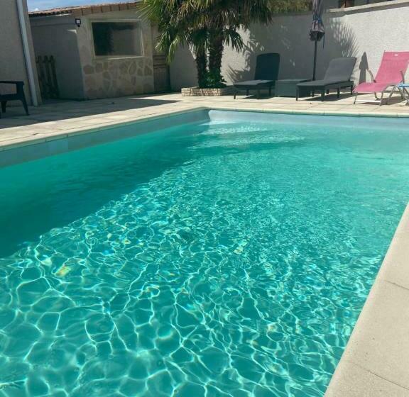 Bed & Breakfast Maison Entière 4 Lits 8 Pl Avec Jacuzzi Proche Du Safari De Peaugres