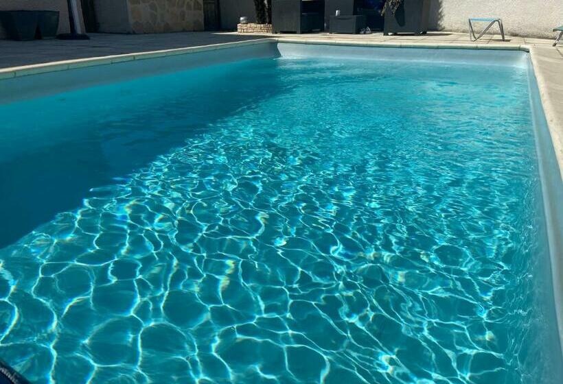 Bed & Breakfast Maison Entière 4 Lits 8 Pl Avec Jacuzzi Proche Du Safari De Peaugres