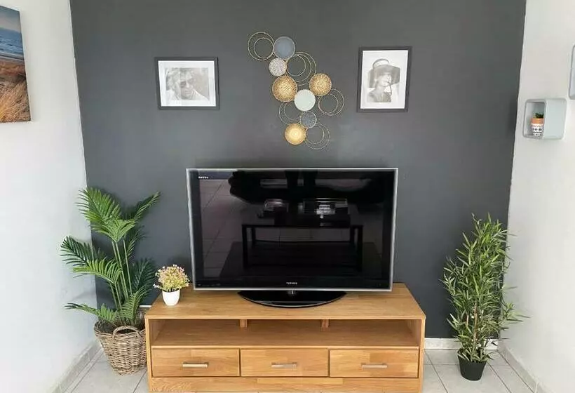 ベッドアンドブレックファースト Maison Entière 4 Lits 8 Pl Avec Jacuzzi Proche Du Safari De Peaugres