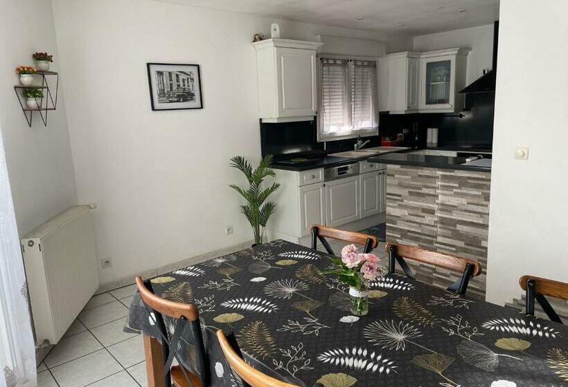 Bed & Breakfast Maison Entière 4 Lits 8 Pl Avec Jacuzzi Proche Du Safari De Peaugres