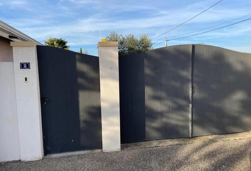 Bed & Breakfast Maison Entière 4 Lits 8 Pl Avec Jacuzzi Proche Du Safari De Peaugres