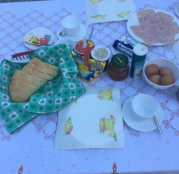 Hostel Sezanalokev B&b