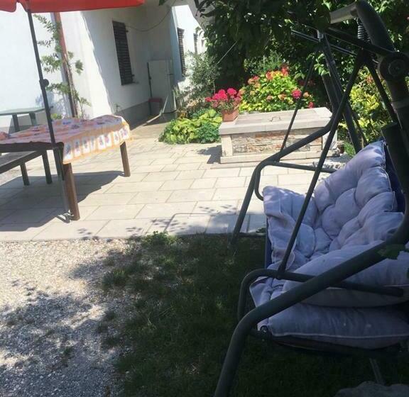 Hostel Sezanalokev B&b