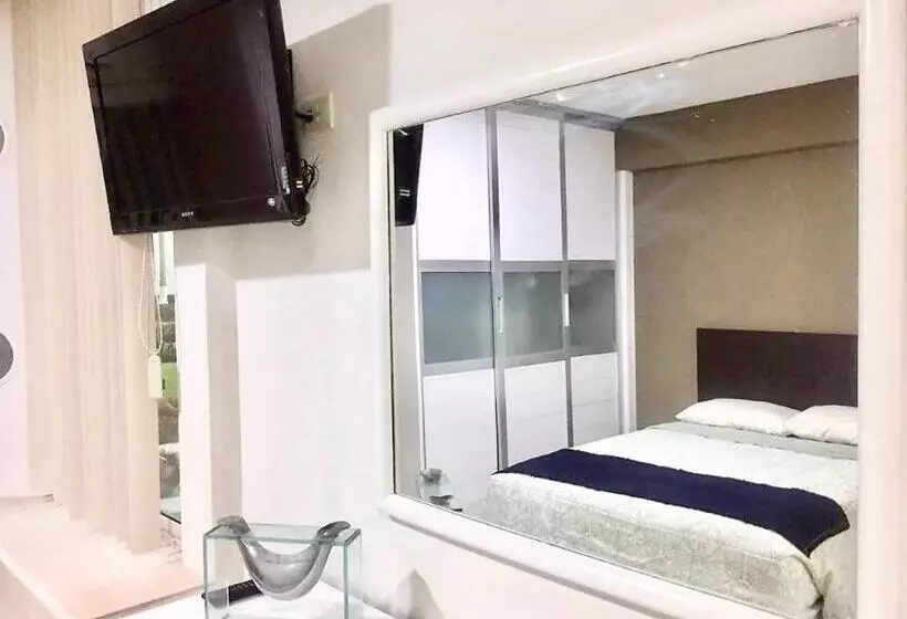 Marina Suites By Andiani Travel