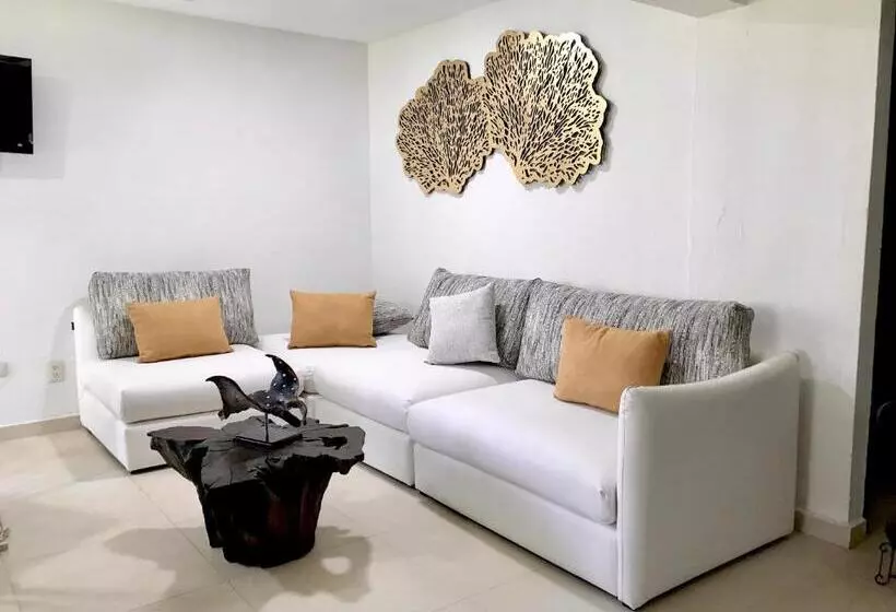 Marina Suites By Andiani Travel