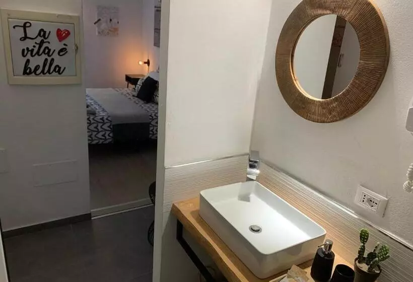 Majatalo Sea View Life