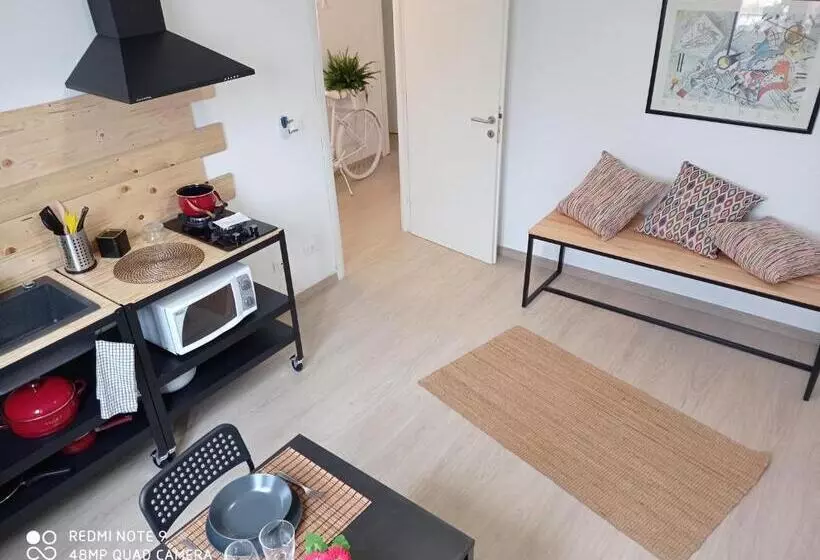 Majatalo Sea View Life