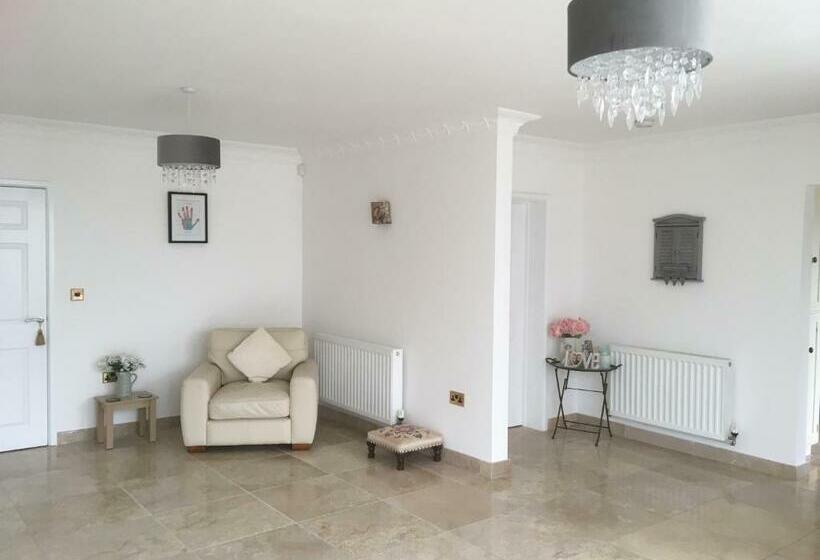 مبيت وإفطار Rowan House Bed Breakfast Main House & Self Contained Self Catering Apartment