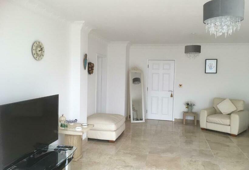 مبيت وإفطار Rowan House Bed Breakfast Main House & Self Contained Self Catering Apartment