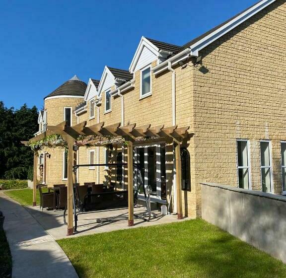 مبيت وإفطار Rowan House Bed Breakfast Main House & Self Contained Self Catering Apartment