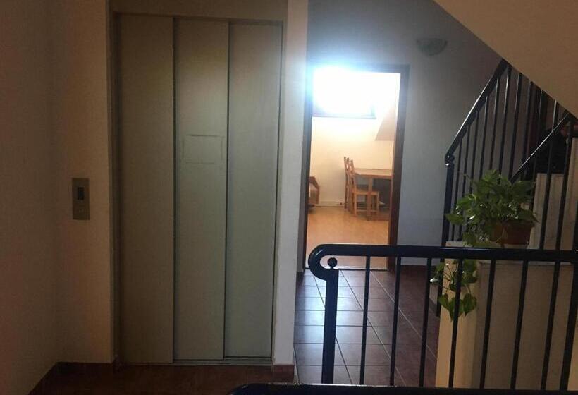 호스텔 Göncölház