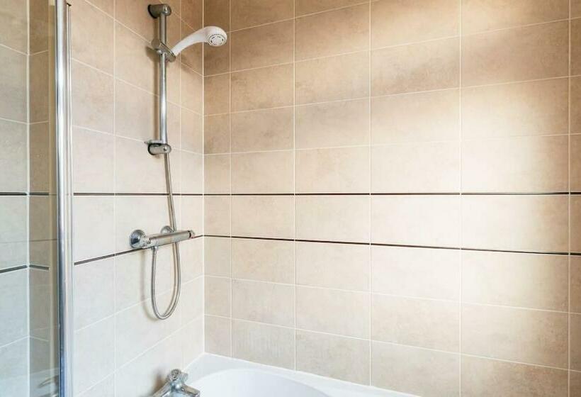 צימר City Bed With View