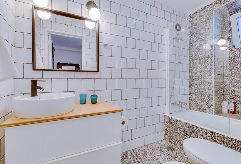 تختخواب و صبحانه Groundfloor