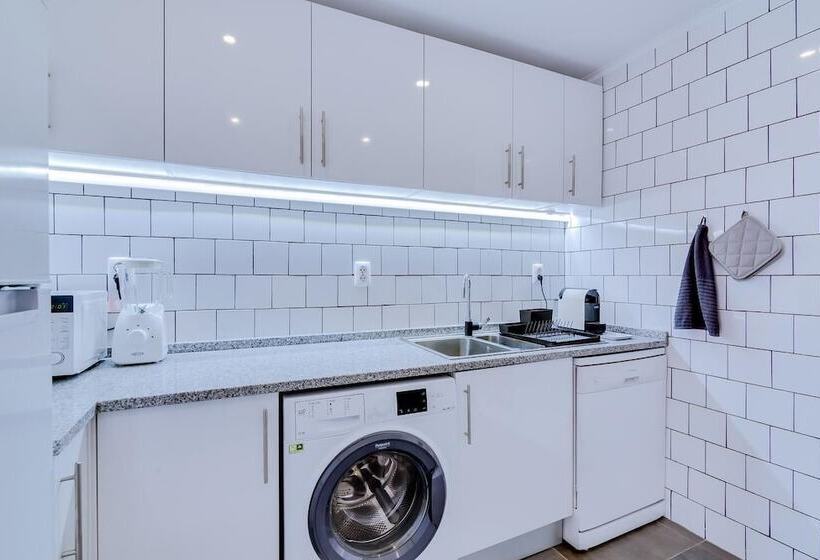 تختخواب و صبحانه Groundfloor