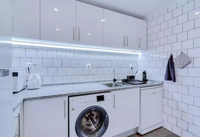 تختخواب و صبحانه Groundfloor