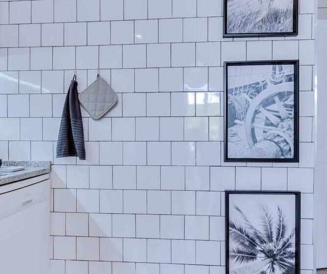 تختخواب و صبحانه Groundfloor